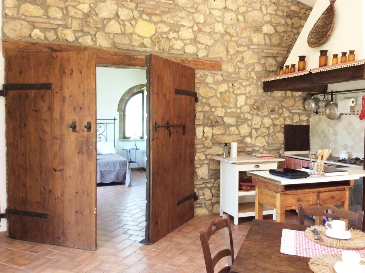 Relais Casale Il Poggetto - Olivo 2 By Zoom In Earth Lägenhet Cecina  Exteriör bild