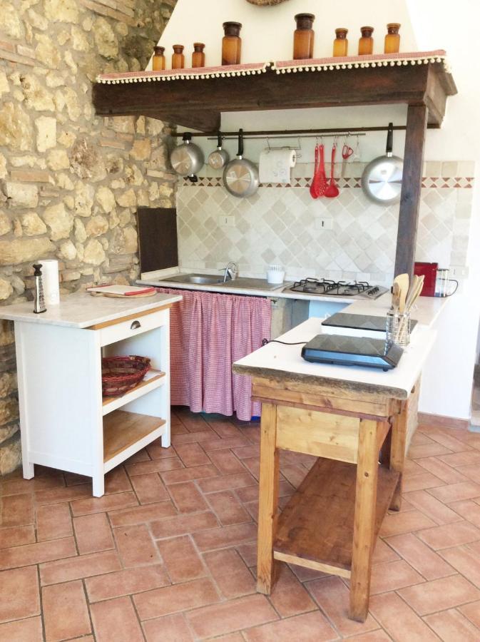 Relais Casale Il Poggetto - Olivo 2 By Zoom In Earth Lägenhet Cecina  Exteriör bild